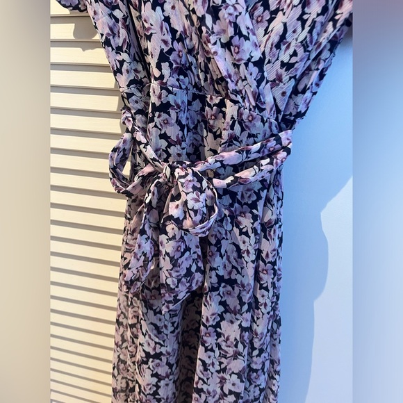 New without tag Connected Purple Floral dress - Picture 4 of 8